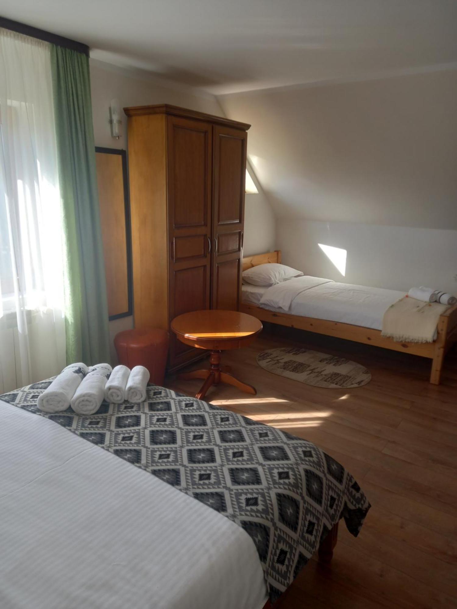 Pensiunea Alunis Hotel Sadova  Kültér fotó