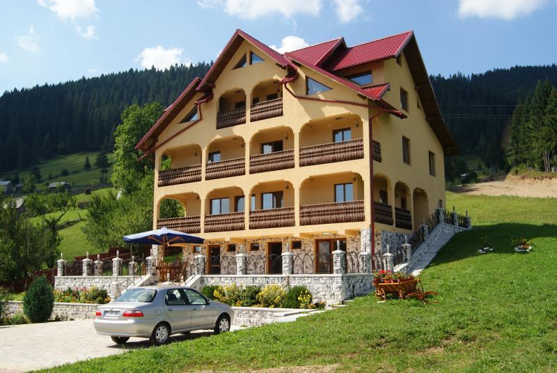Pensiunea Alunis Hotel Sadova  Kültér fotó
