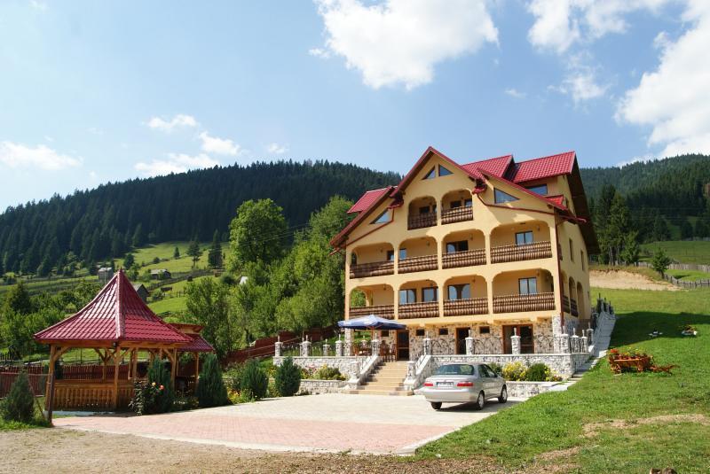 Pensiunea Alunis Hotel Sadova  Kültér fotó