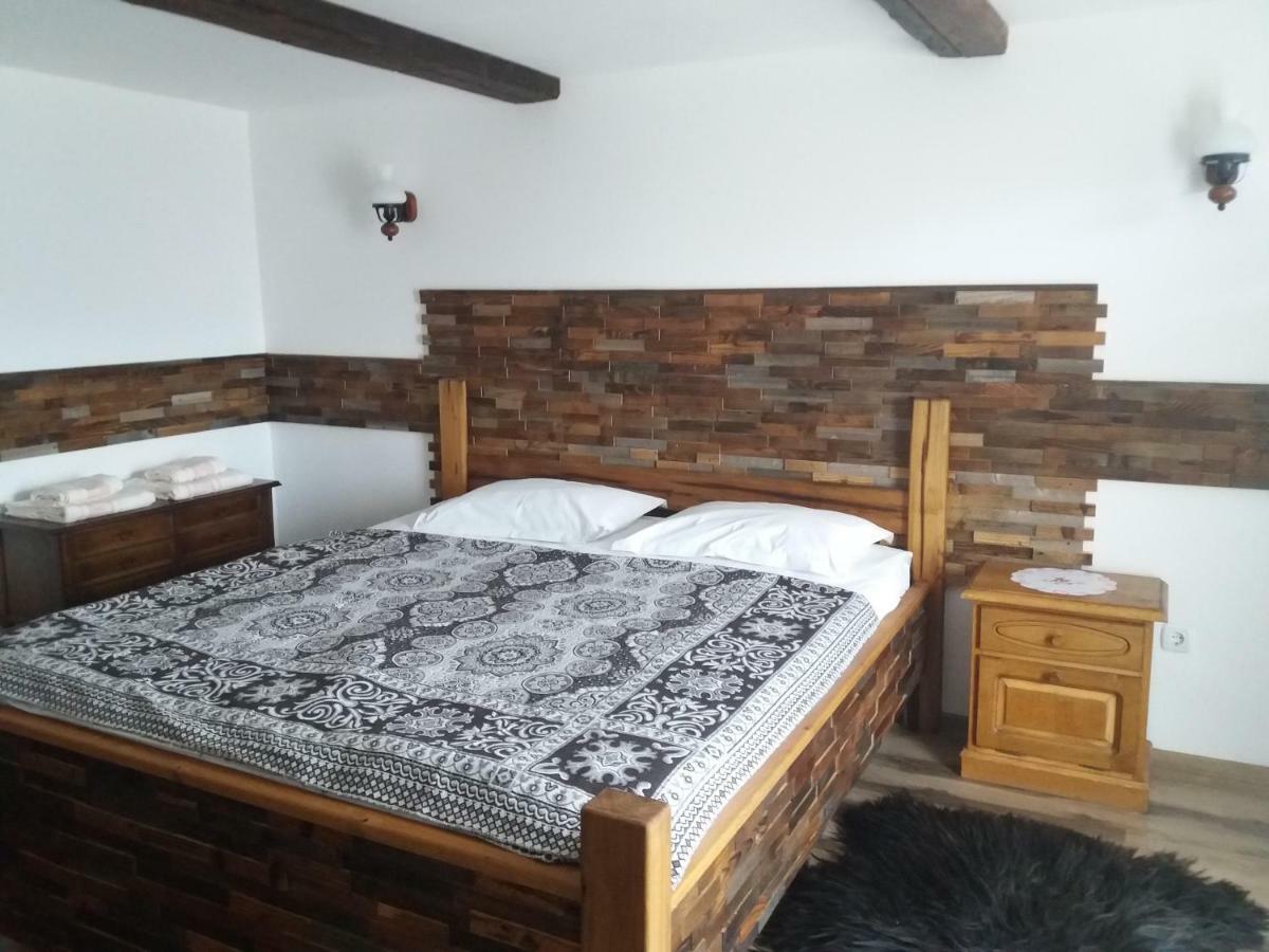 Pensiunea Alunis Hotel Sadova  Kültér fotó